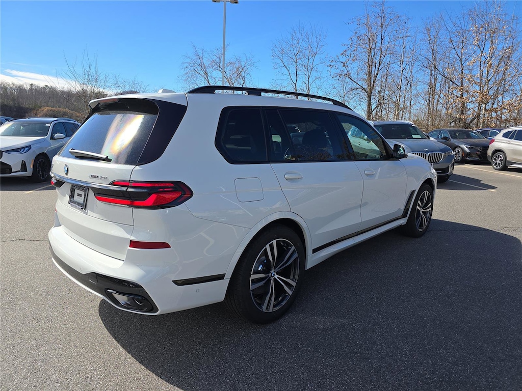 New 2026 BMW X7 SUV