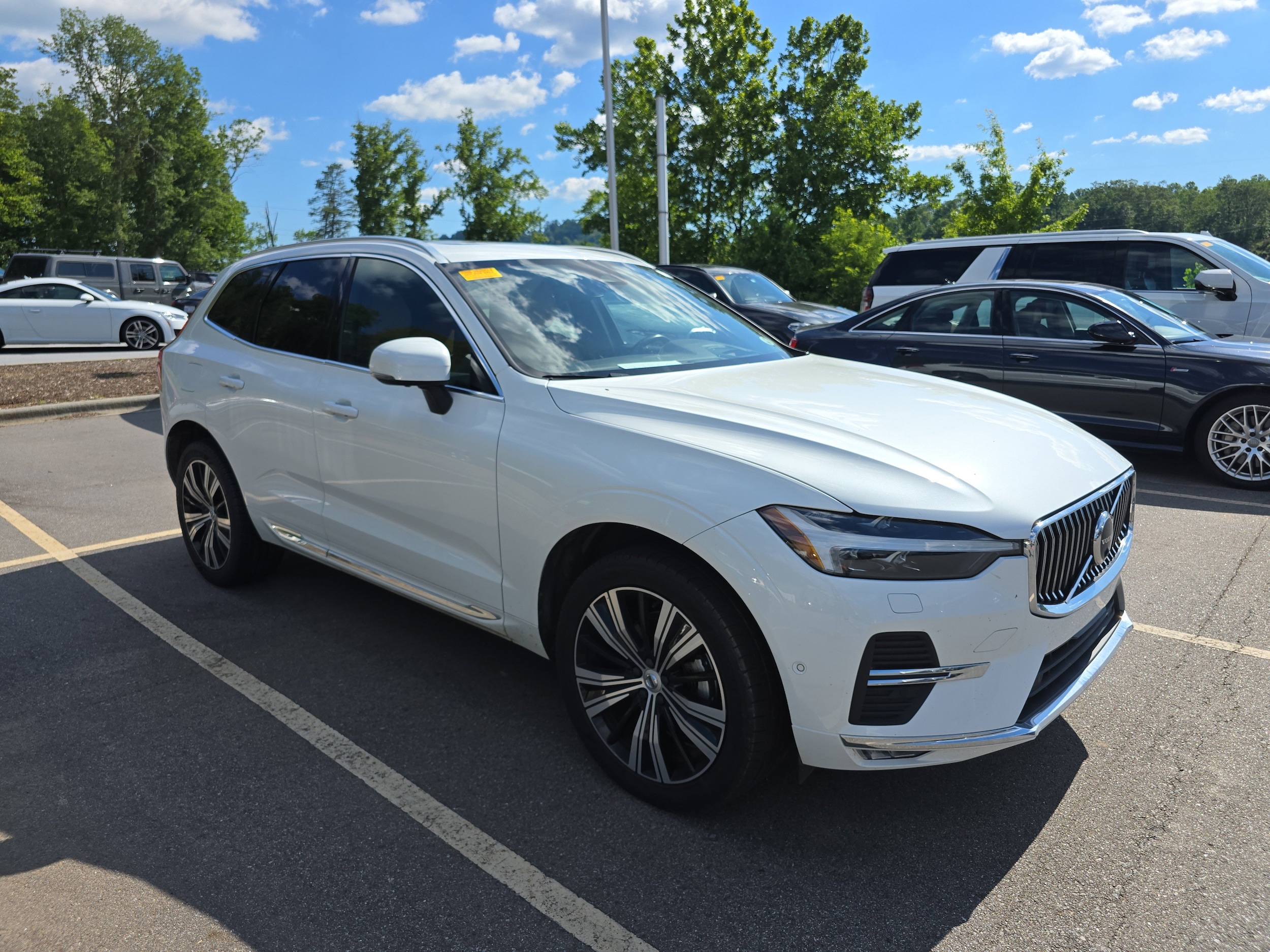 2022 Volvo XC60 B5 Inscription FWD's photo