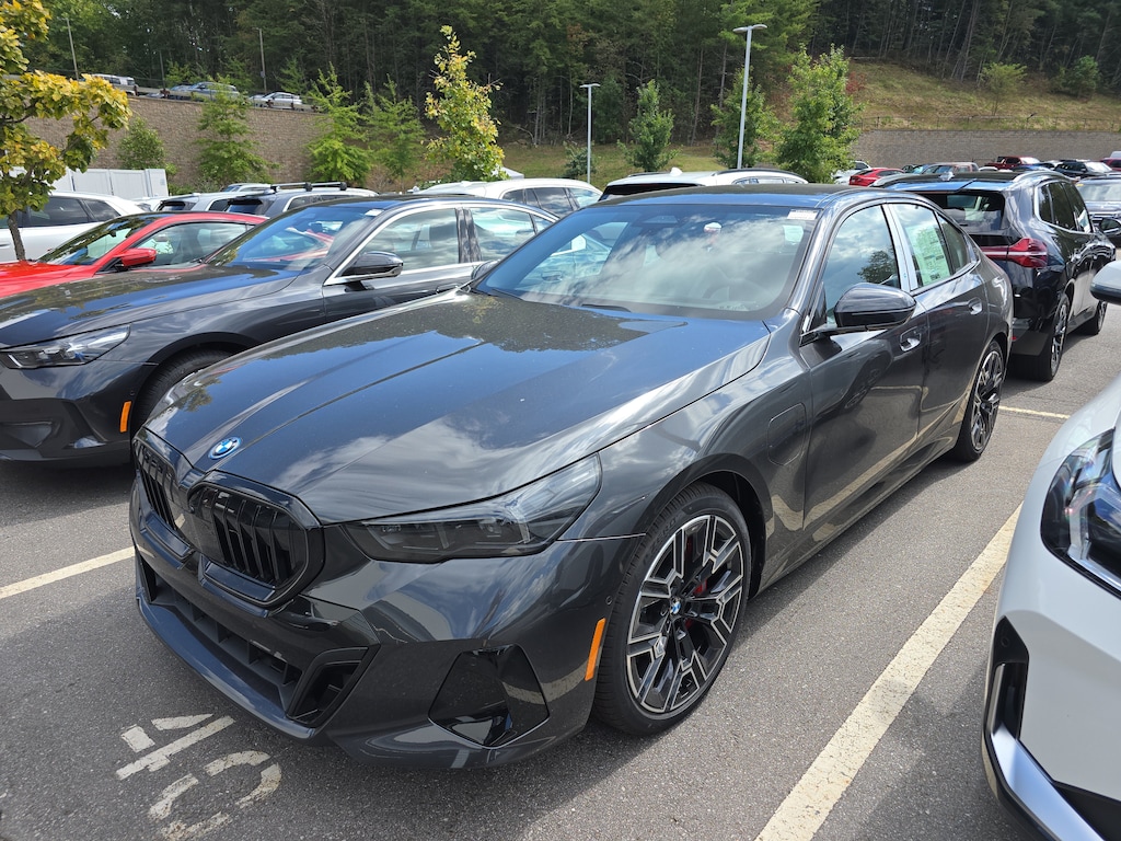 New 2027 BMW 5 Series 550e xDrive Sedan
