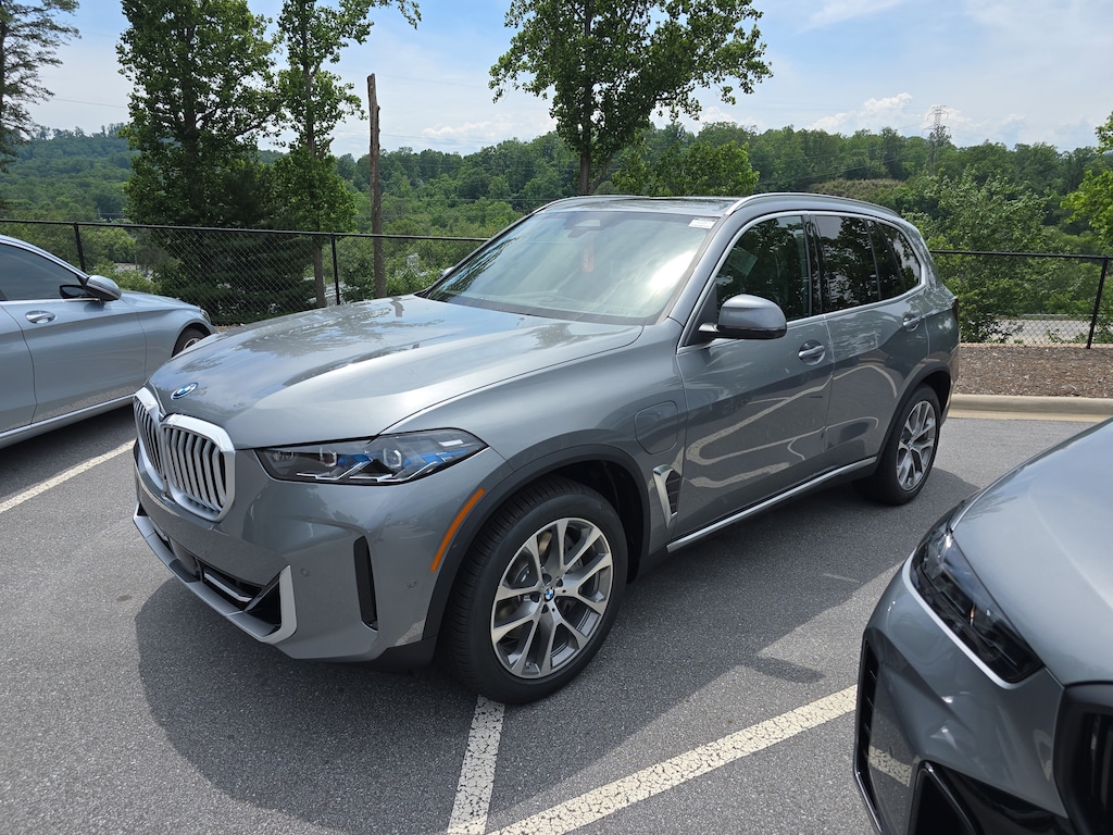 New 2026 BMW X5 PHEV SUV