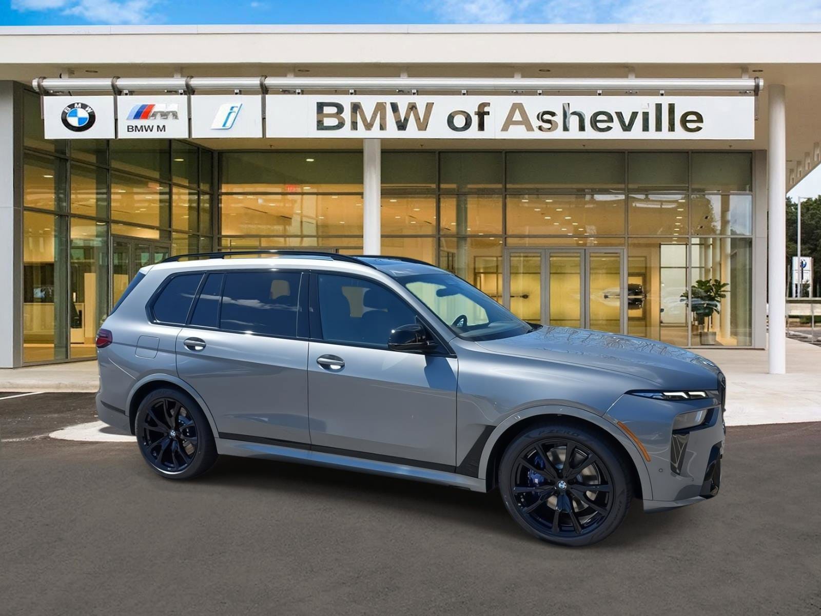 2026 BMW X7 M60i's photo