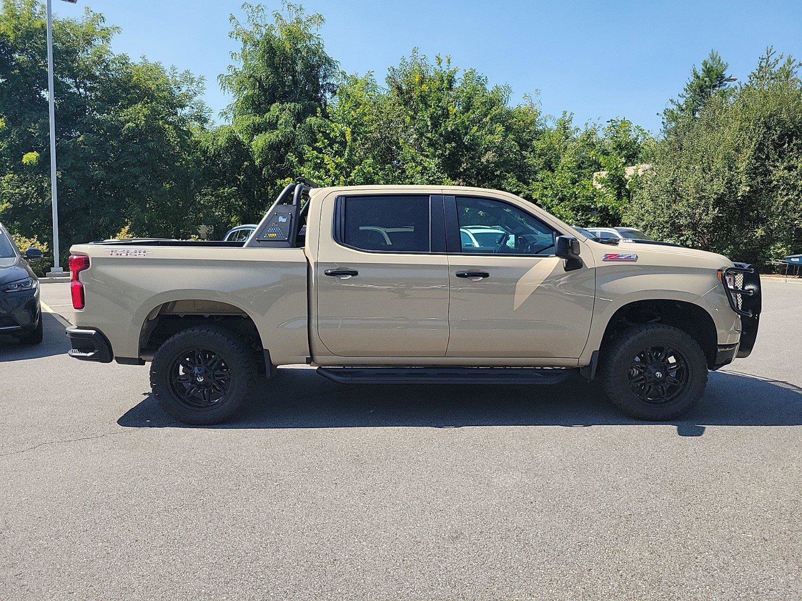 Used 2022 Chevrolet Silverado 1500 LT Trail Boss with VIN 3GCUDFEL5NG539521 for sale in Arden, NC