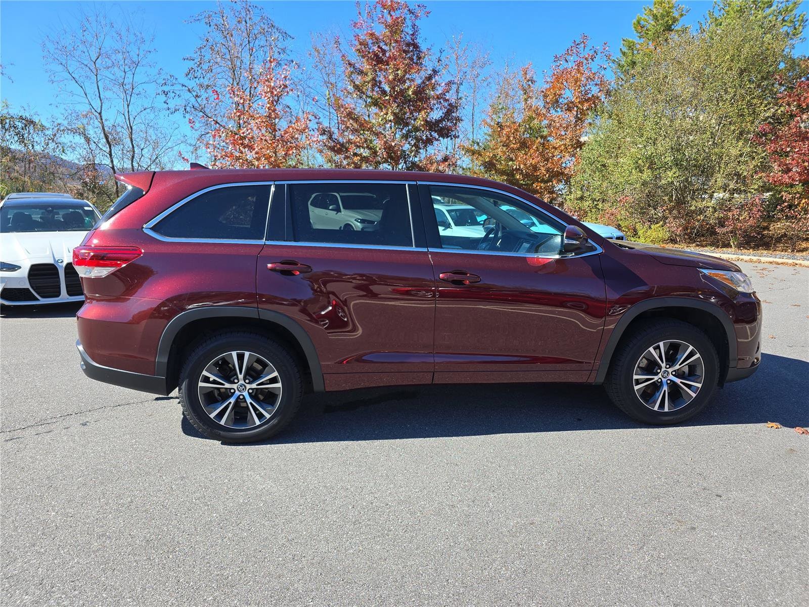 Used 2017 Toyota Highlander LE Plus with VIN 5TDZZRFH1HS225227 for sale in Arden, NC