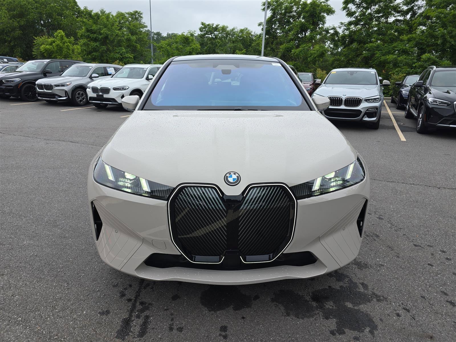 2026 BMW iX 45 - Photo 10