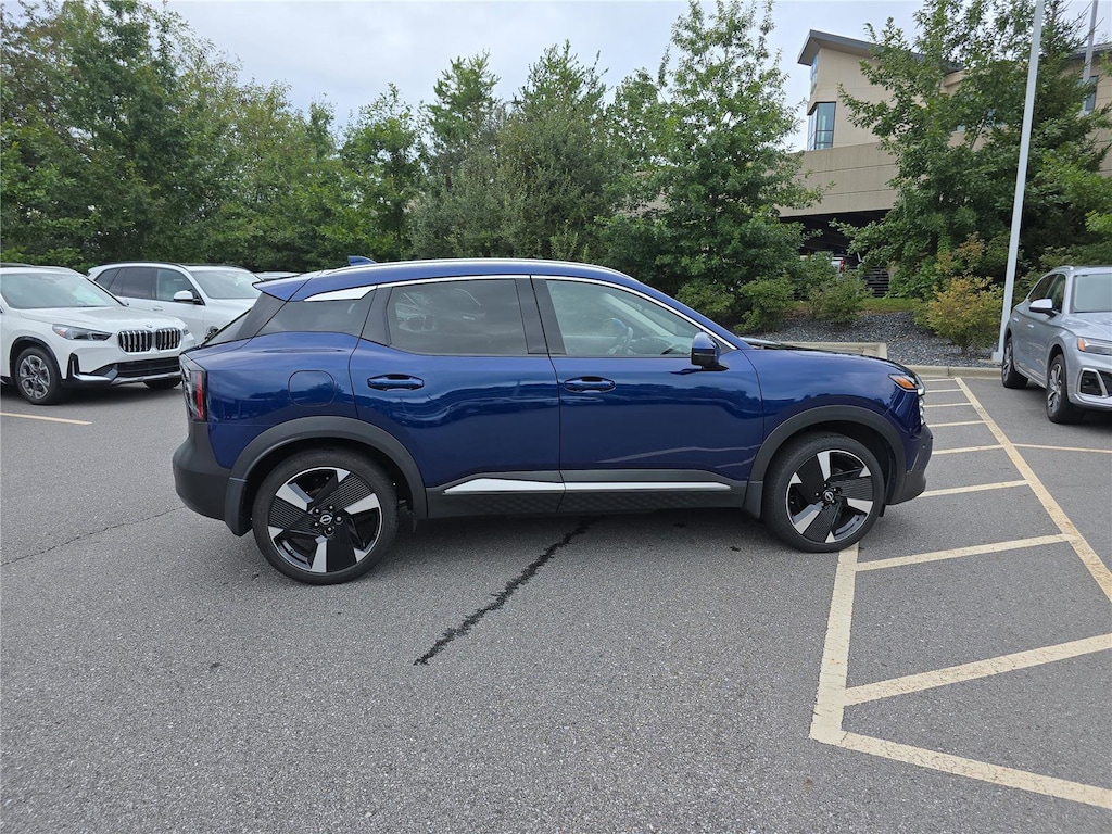 Used 2025 Nissan Kicks SR SUV