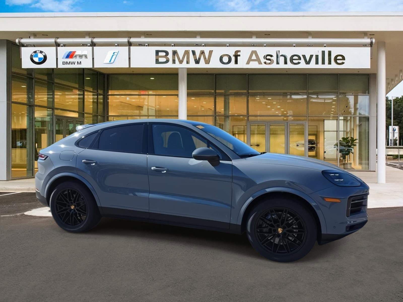 2024 Porsche Cayenne Coup Base's photo