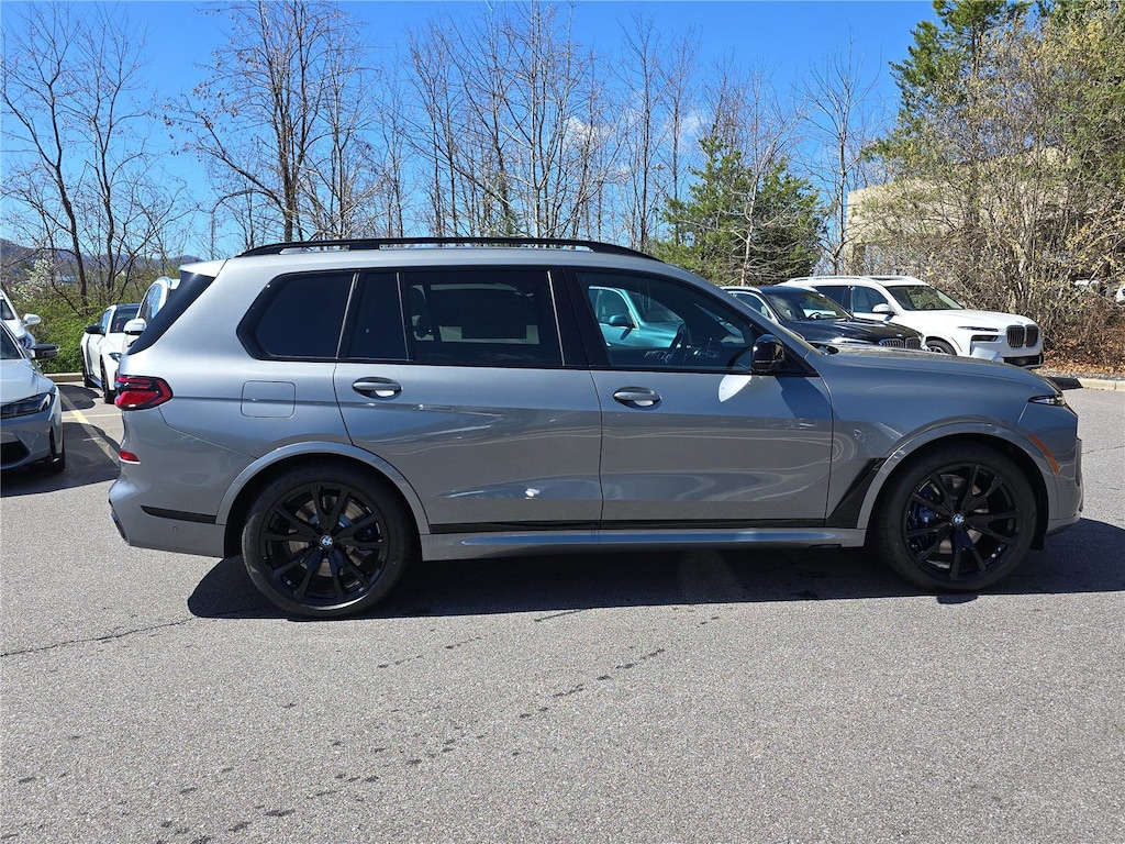 New 2026 BMW X7 SUV