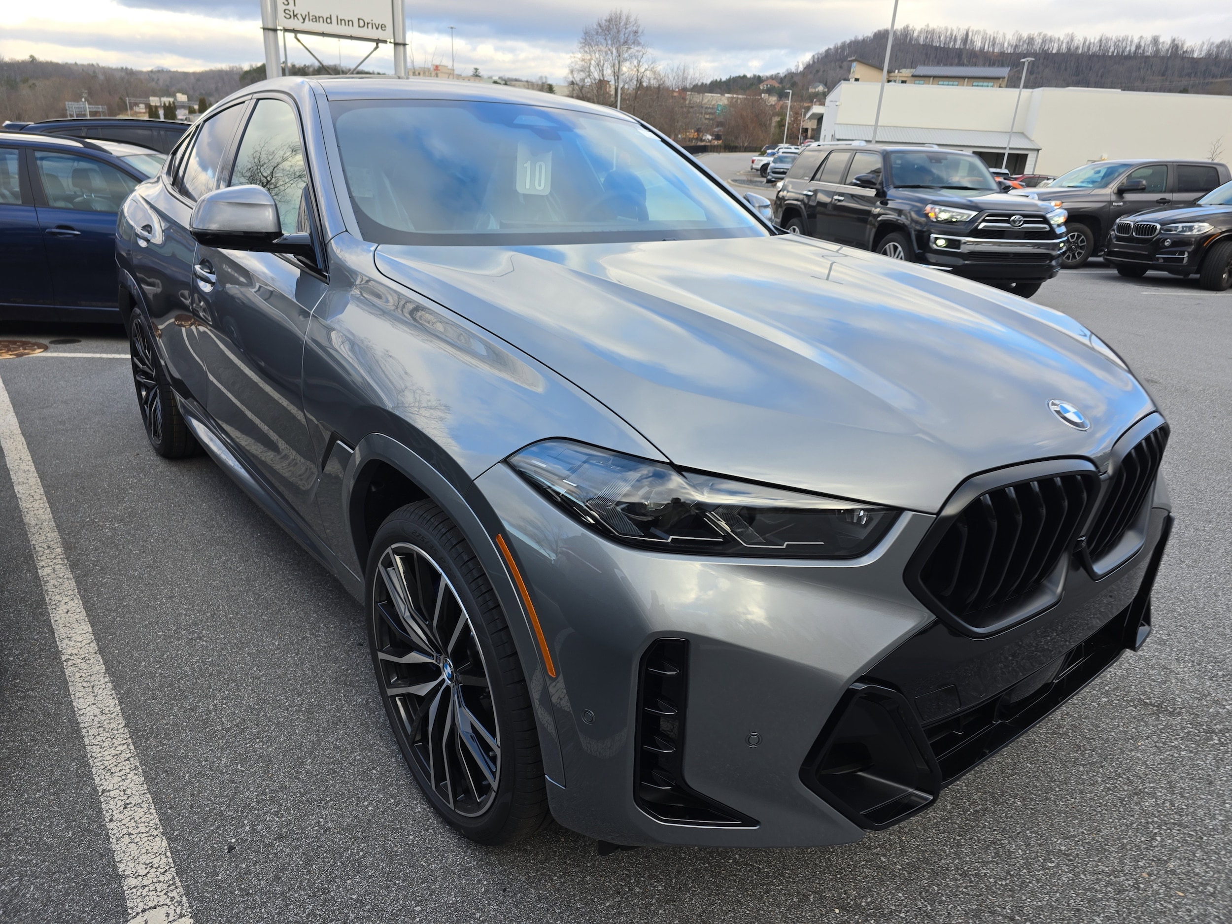 2026 BMW X6 40i's photo