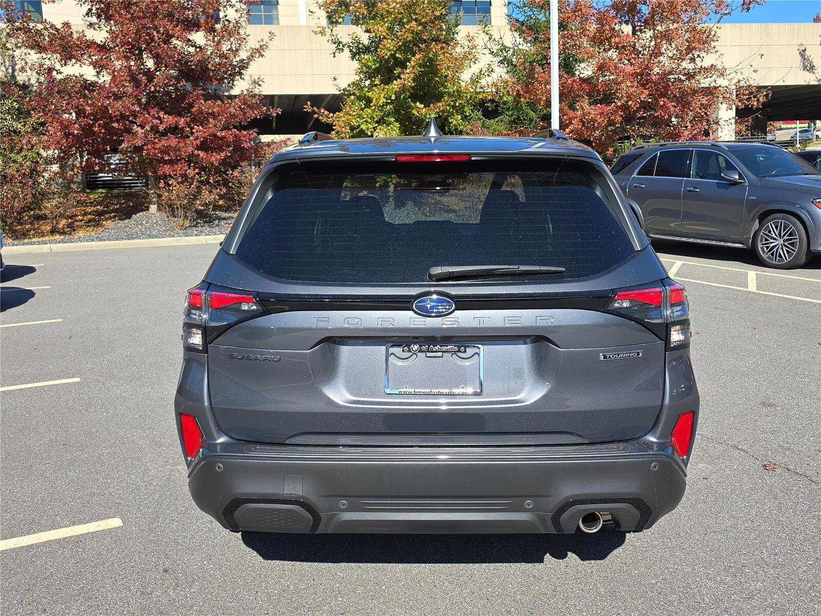 2025 Subaru Forester Touring photo 4