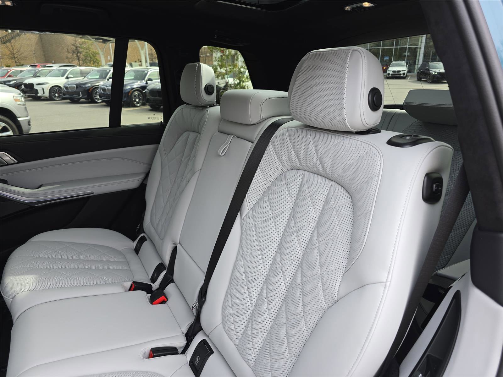 2026 BMW X7 40i - Photo 15