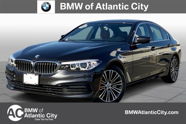 2019 BMW 5 Series 530i's photo