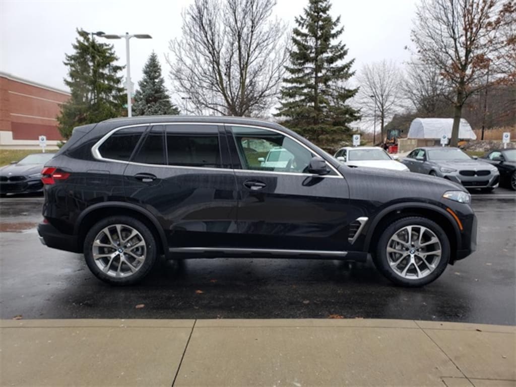 New 2026 BMW X5 xDrive40i SUV