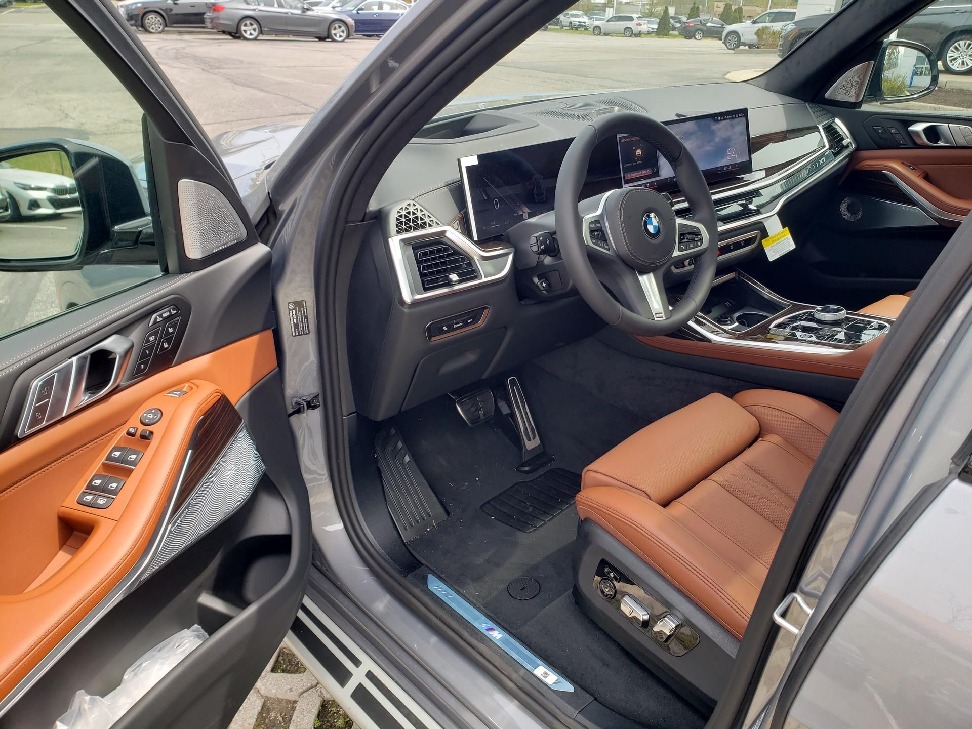 2027 BMW X7 40i - Photo 9