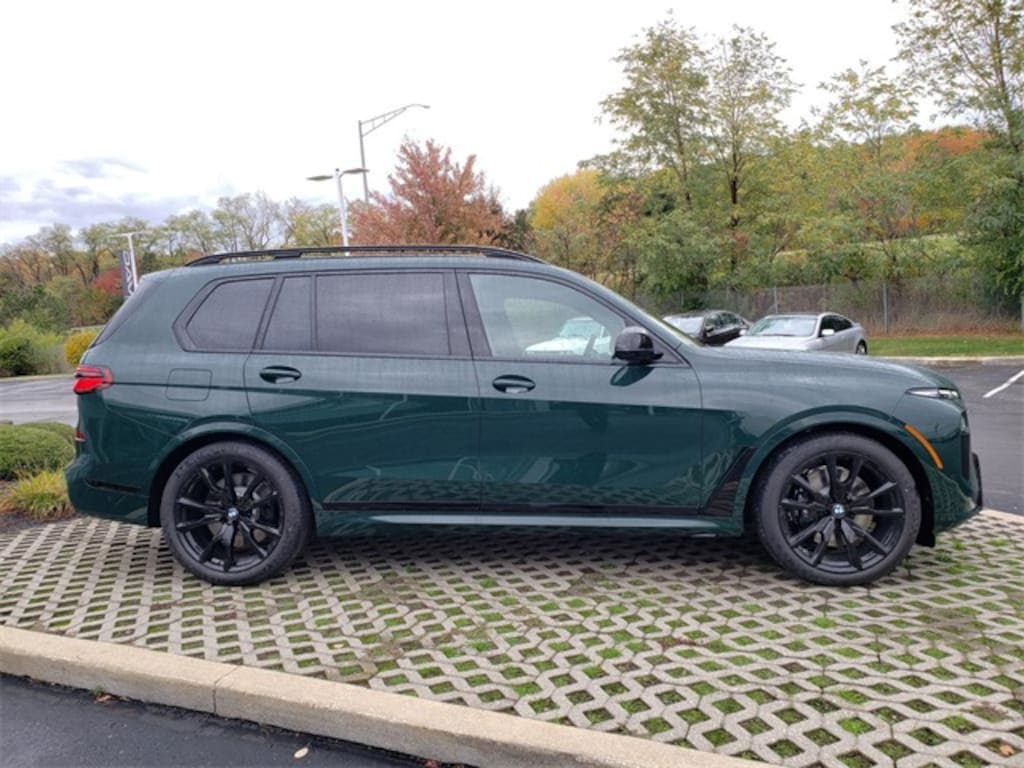 New 2026 BMW X7 M60i SUV