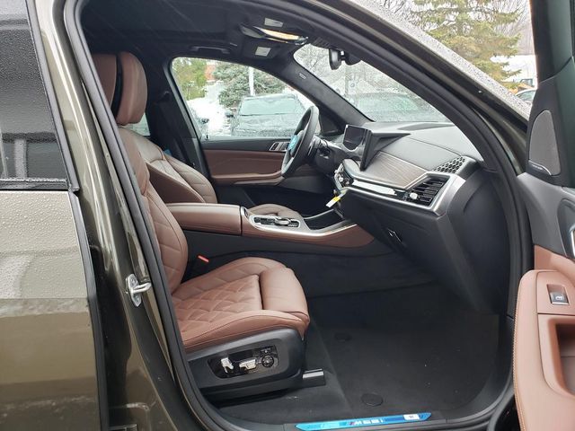 2026 BMW X5 M60i - Photo 19