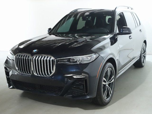 2021 BMW X7 40i's photo