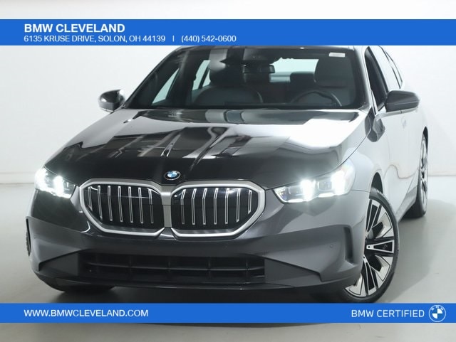 2025 BMW 5 Series 530i's photo