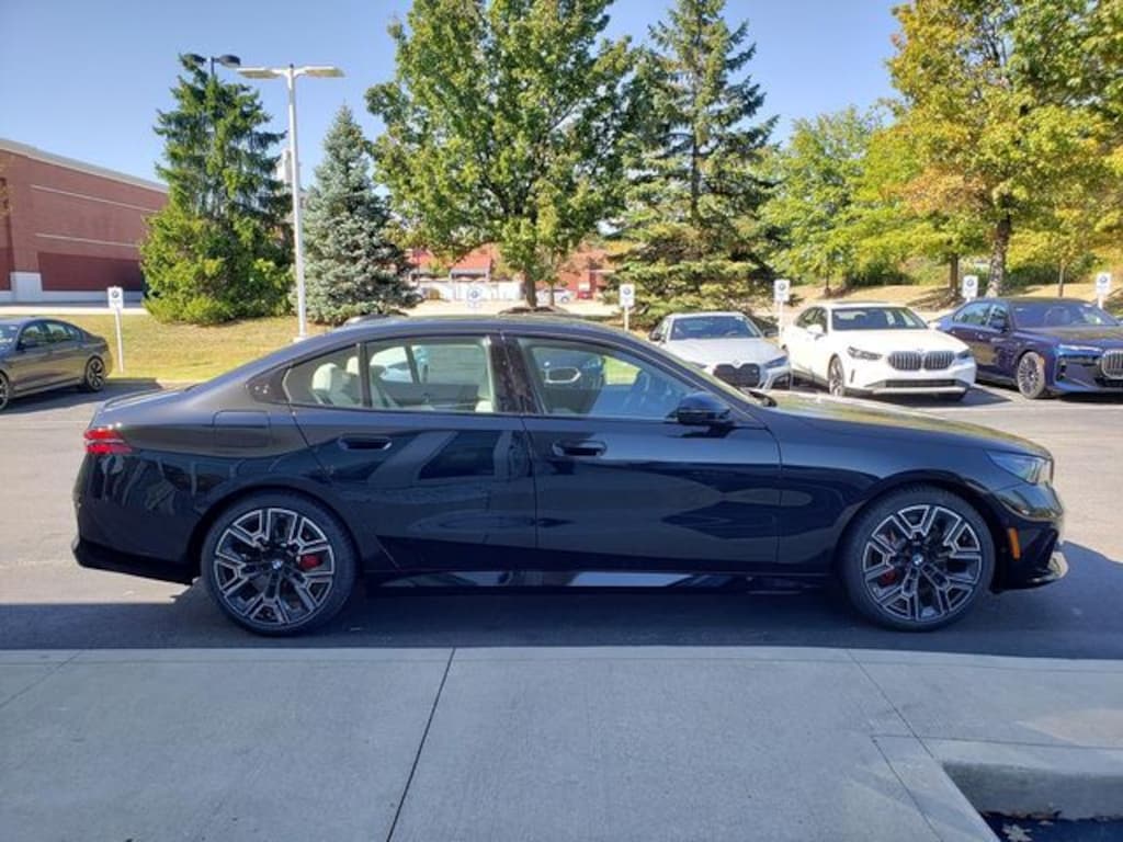 New 2026 BMW 530i xDrive Sedan
