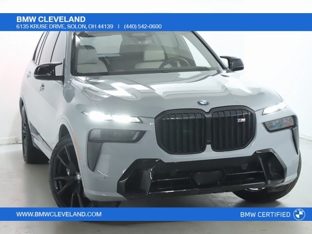 2025 BMW X7 M60i's photo
