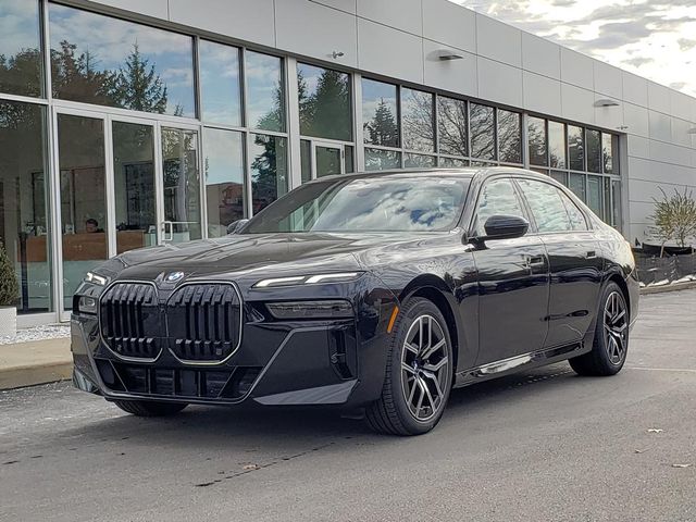 2026 BMW 7 Series 740i's photo