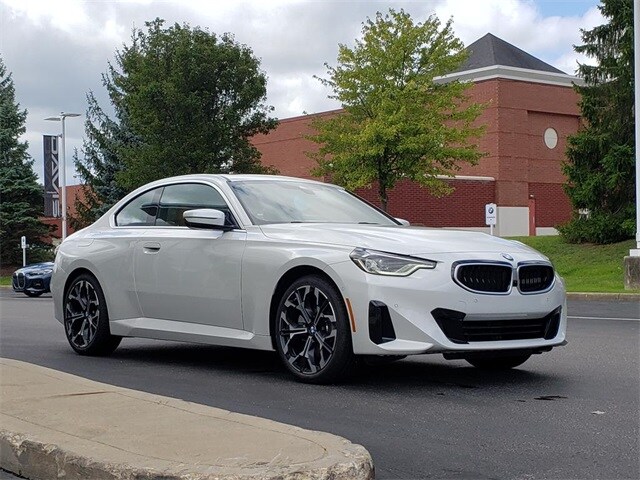 2025 Bmw 230i xDrive photo 3