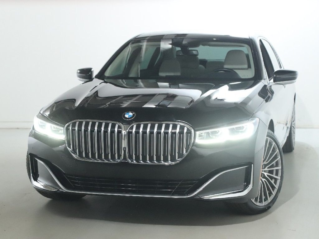 Used 2022 BMW 740i xDrive Sedan