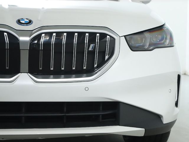 2025 BMW i5 40 - Photo 9