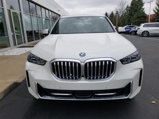 Used 2025 BMW X5 50e with VIN 5UX43EU0XS9Y85658 for sale in Solon, OH