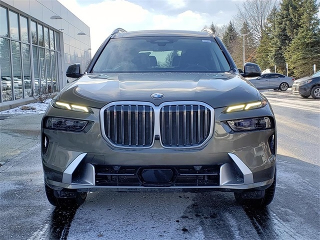 Used 2025 BMW X7 40i with VIN 5UX23EM00S9Z34566 for sale in Solon, OH