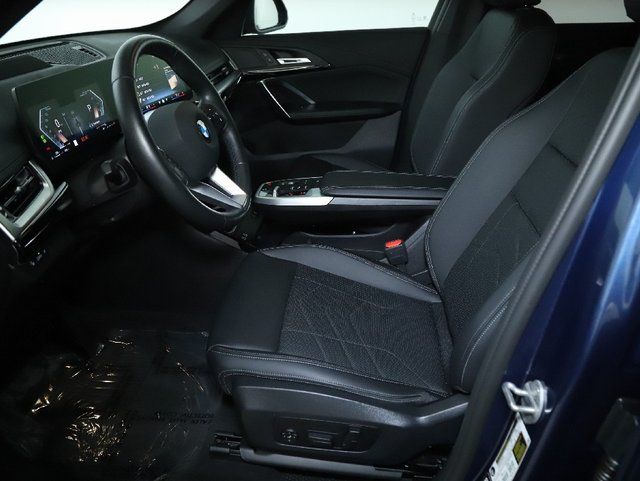 2025 BMW X1 28i - Photo 23