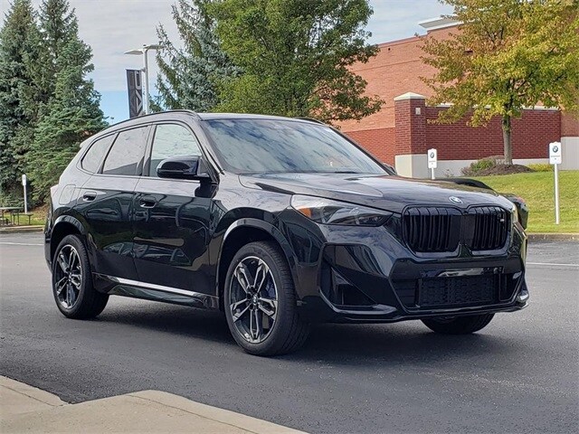 2026 Bmw X1 M35i photo 2