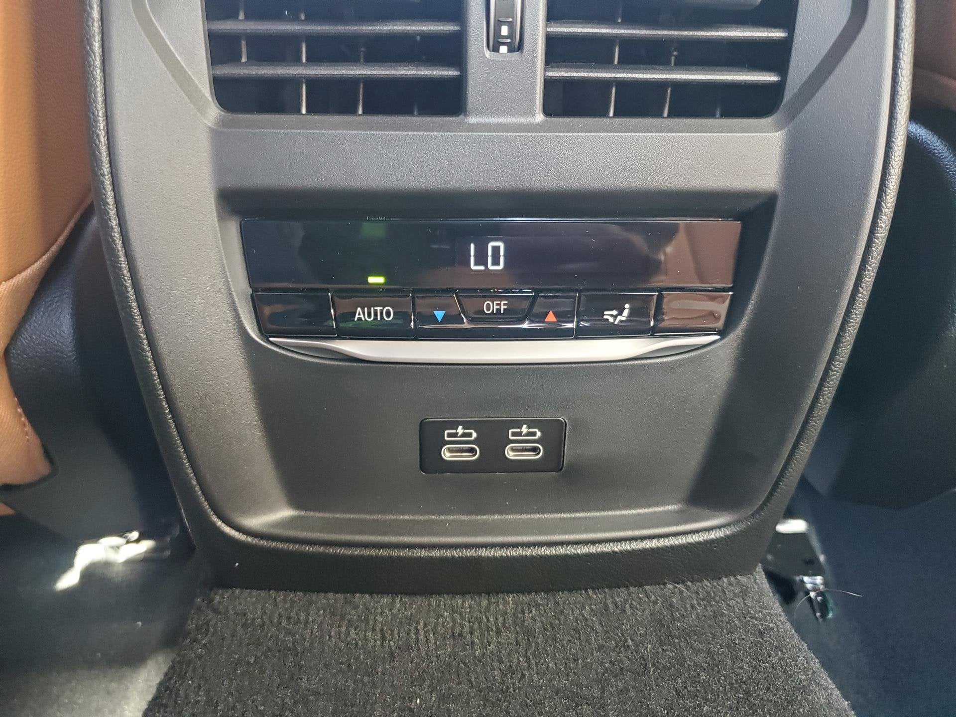 2026 BMW 3 Series 330i - Photo 16