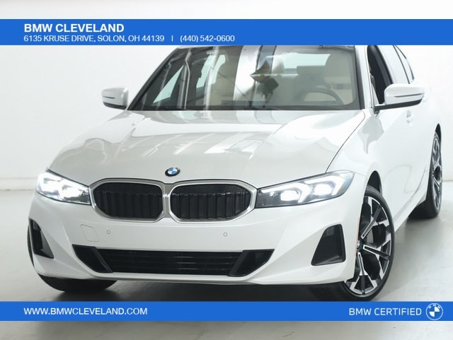 2025 BMW 3 Series 330i's photo