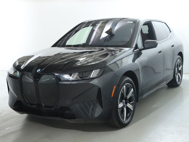 2026 BMW iX 45's photo