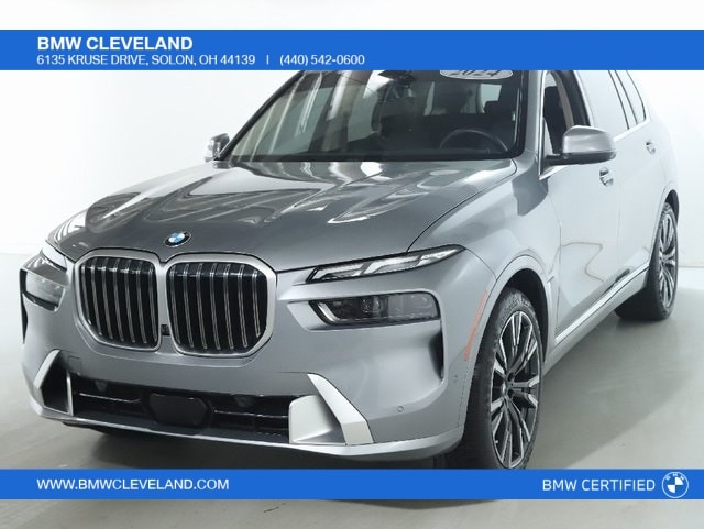 2024 BMW X7 40i's photo