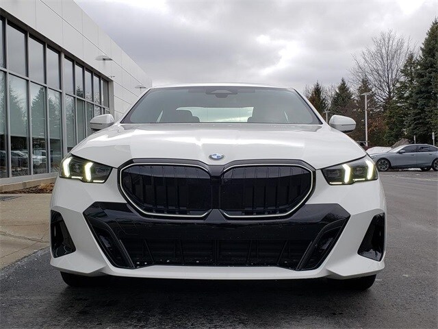 Used 2025 BMW 5 Series 530i with VIN WBA53FJ05SCU20091 for sale in Solon, OH