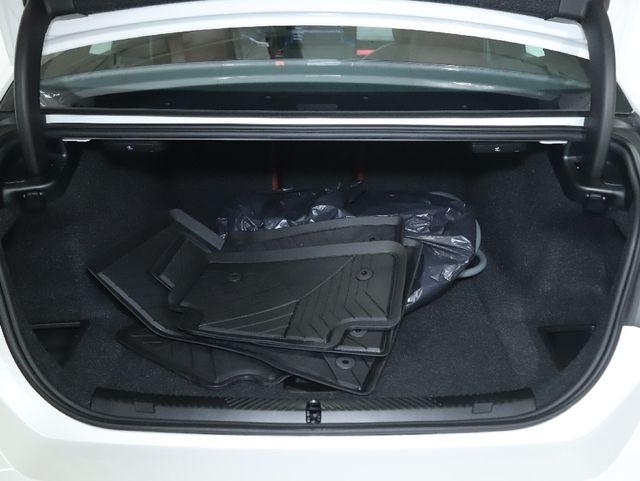 2025 BMW i5 40 - Photo 31