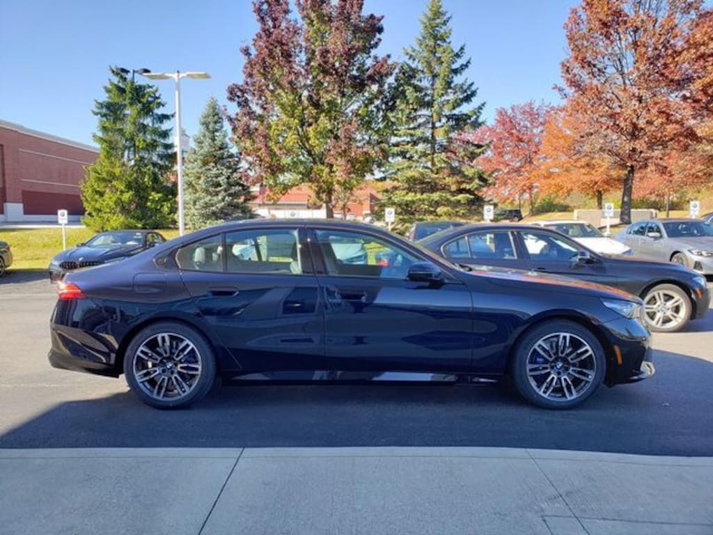 New 2026 BMW 530i xDrive Sedan