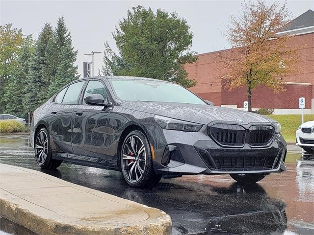 2026 Bmw 550e xDrive photo 3