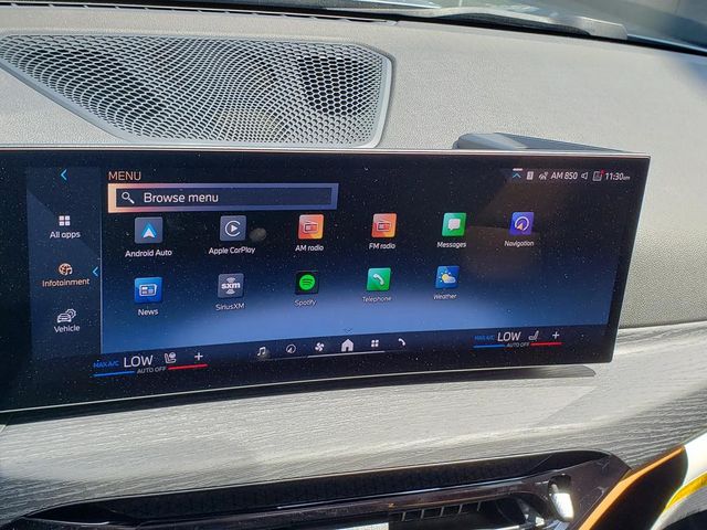 2025 BMW 3 Series 330i - Photo 25