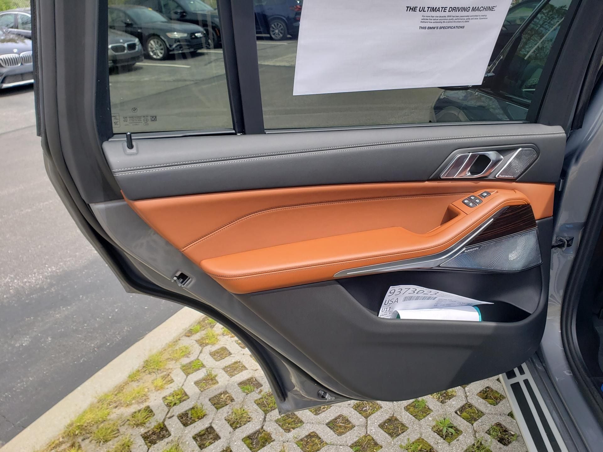 2027 BMW X7 40i - Photo 12
