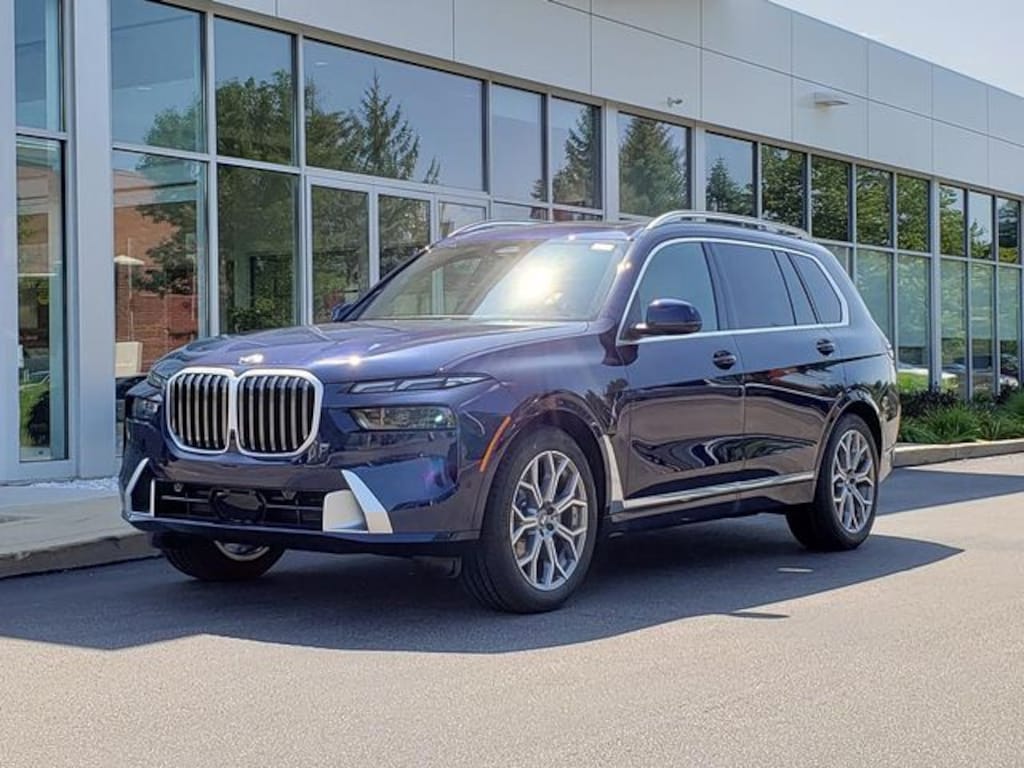 New 2026 BMW X7 xDrive40i SUV