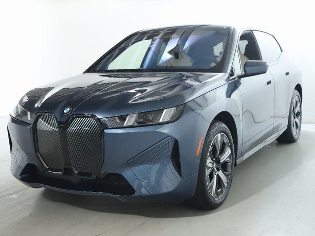 2026 BMW iX 45's photo