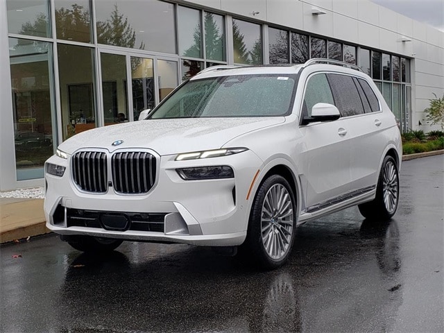2026 BMW X7 40i's photo