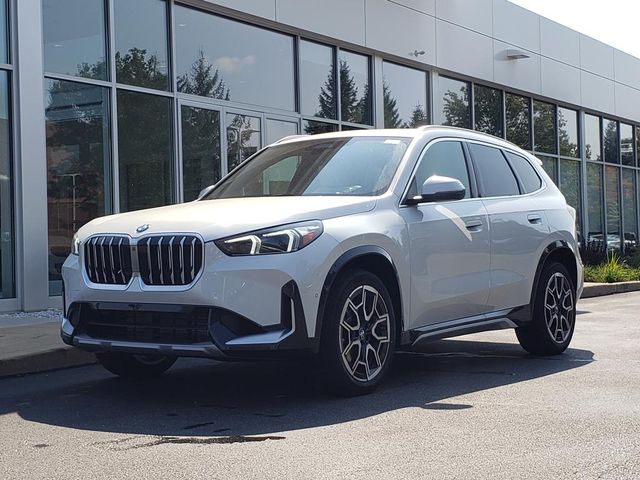 2026 BMW X1 28i's photo