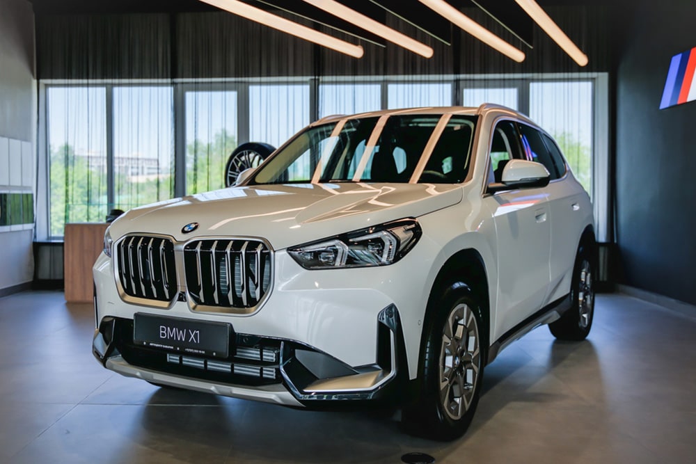 why-the-2025-bmw-x1-m35i-redefines-compact-luxury-suvs-img.jpg