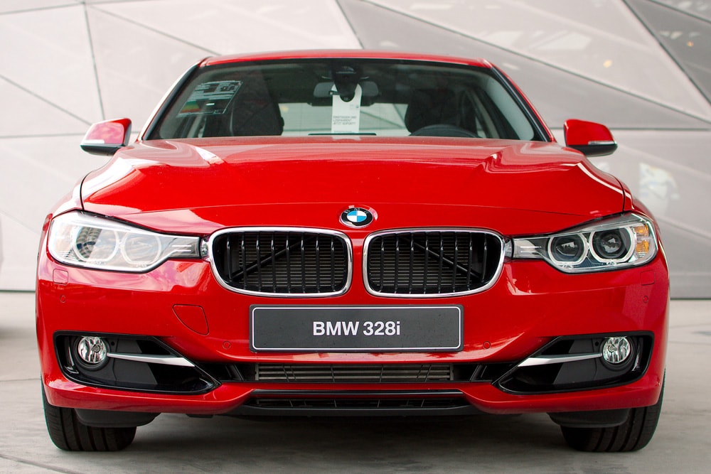 the-clash-of-titans-bmw-vs-mercedes-in-high-end-vehicles-img.jpg