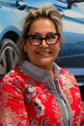 Staff member Roberta de Pina from ID_3328ac04bd31