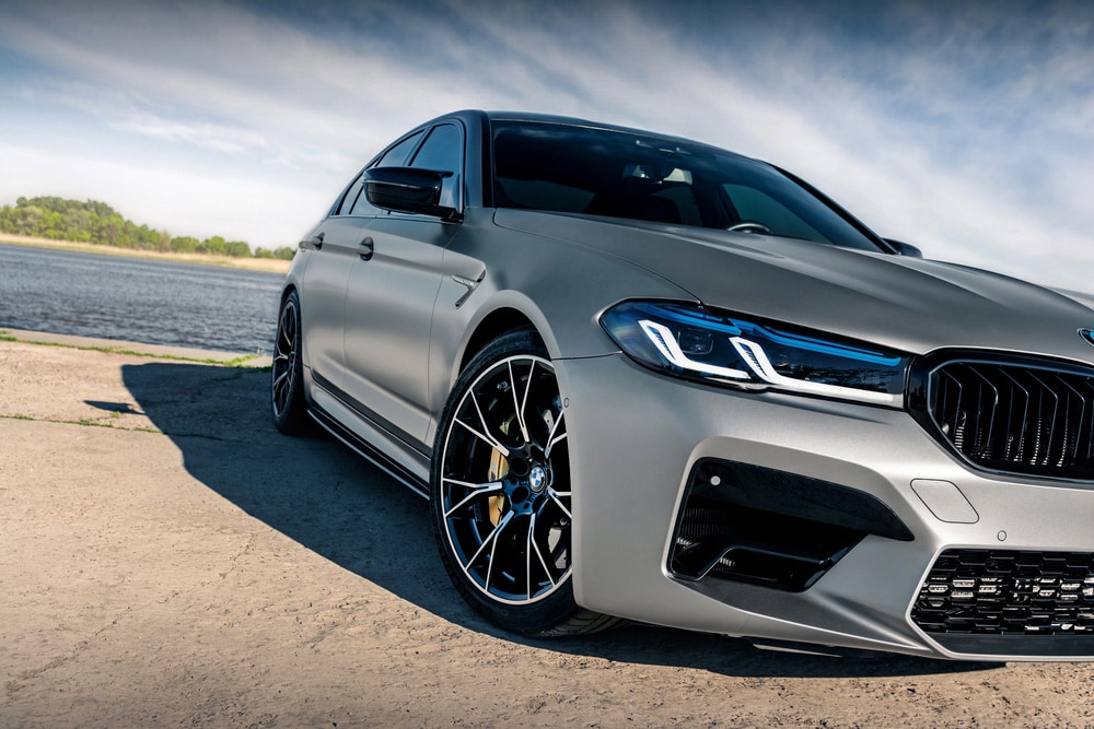 2025-bmw-m5-review-the-perfect-balance-of-luxury-and-speed-img.jpg