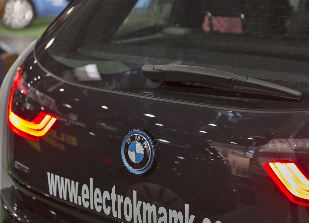 bmw-windshields-and-wipers-in-cleveland-professional-windshield-and-wiper-services-img.jpg